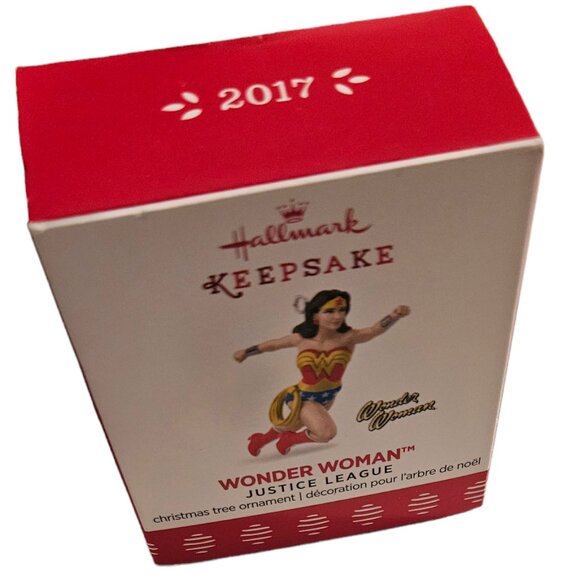 NIB 2017 Hallmark Mini Wonder Woman Tree Ornament - Picture 4 of 8